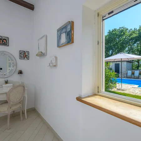 Nyaraló Irinea By Interhome